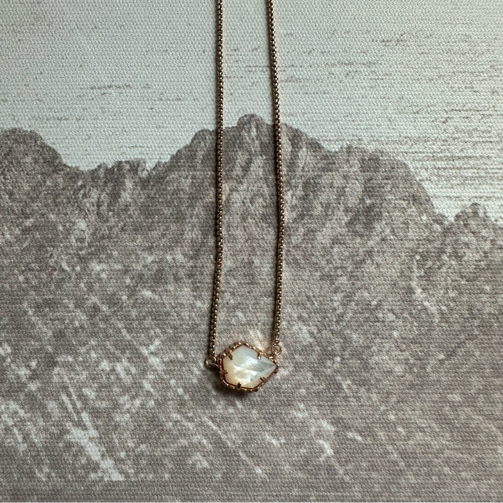 Kendra Scott Necklace